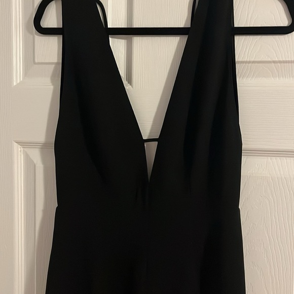 ASTR the label size small flare halter plunge jumpsuit - Picture 4 of 5